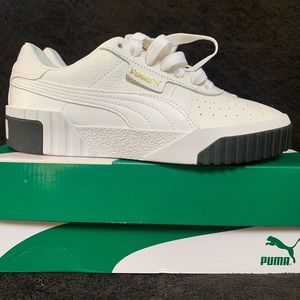 Puma Cali women’s sz 7 white/black with gold puma 🖤